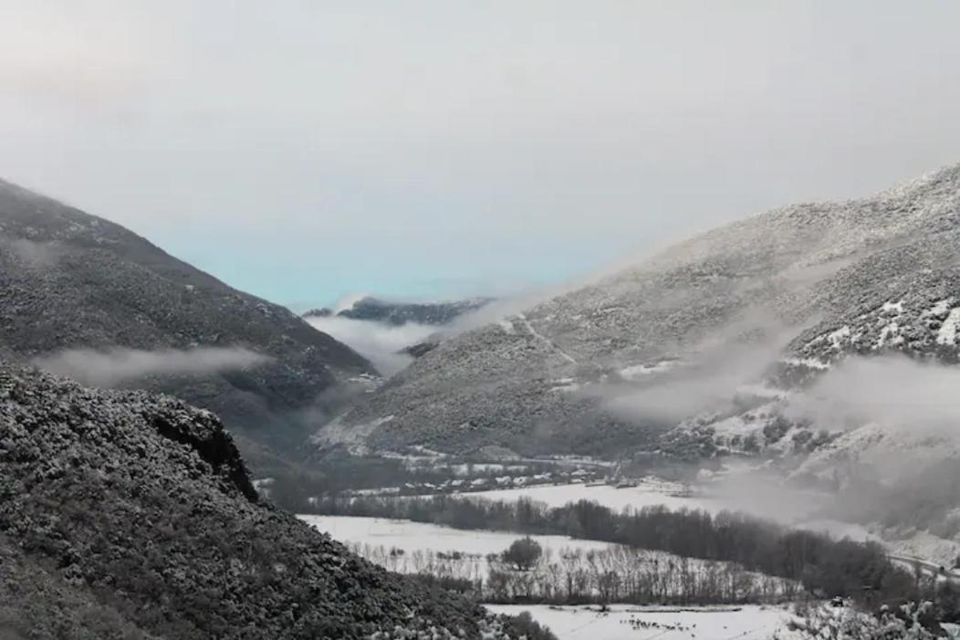La Caseta Del Bosc De Сорт Экстерьер фото